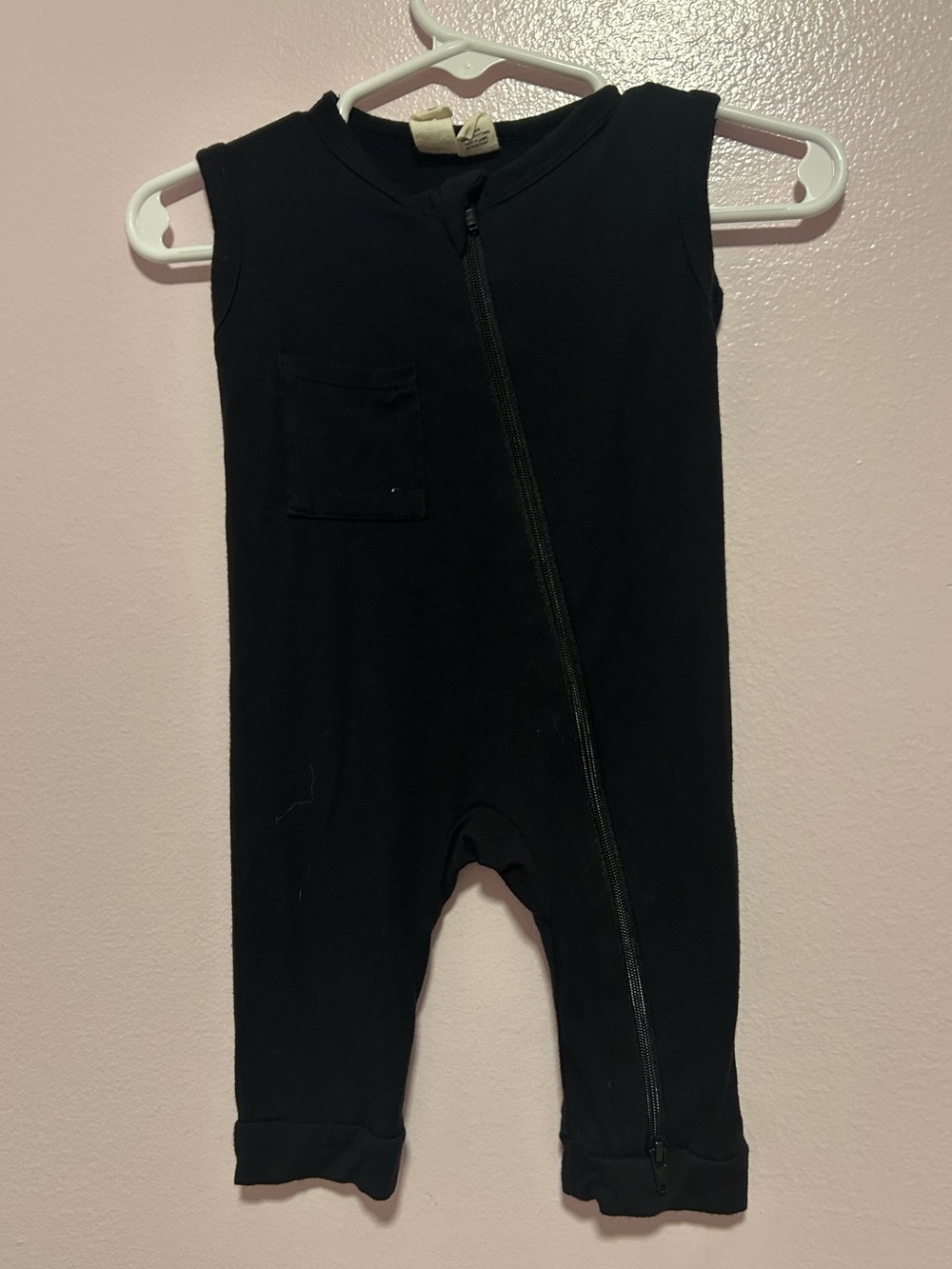 Kyte Baby Black Sleeveless Zip Romper Sz 0-3 Mo